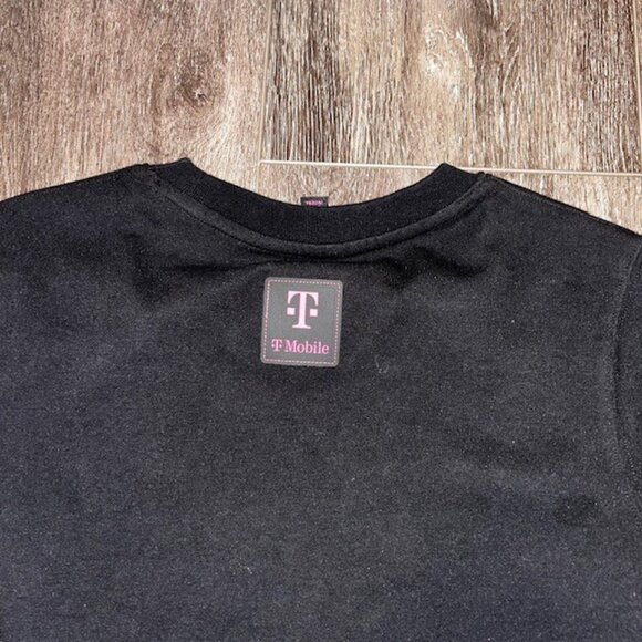T-Mobile Sweatshirt Womens Size M Medium Black Employee Logo Crew Neck Sweater - Picture 5 of 5